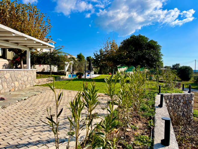 villa-outside-1